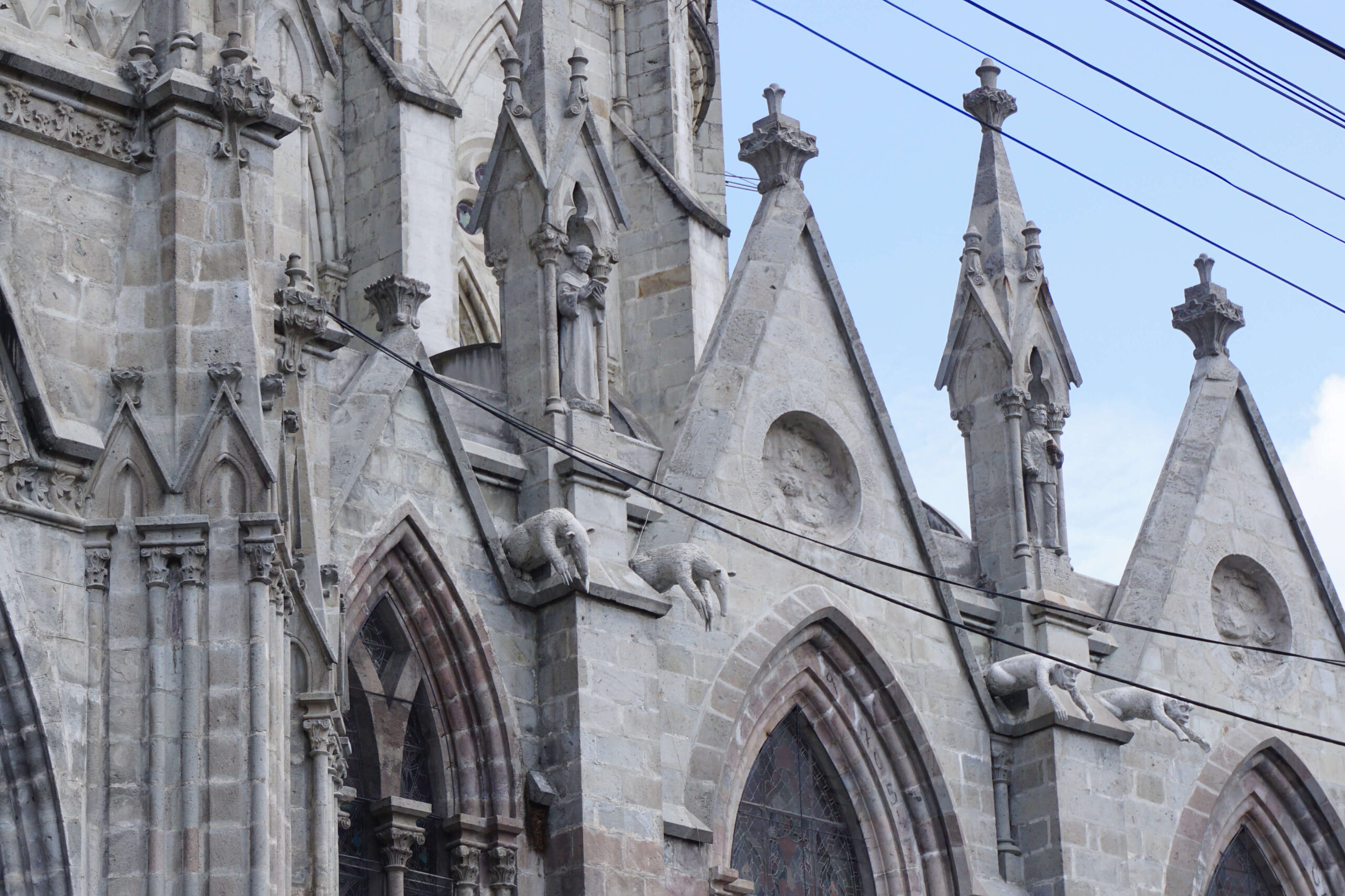 Basilica Del Notro Sculptures